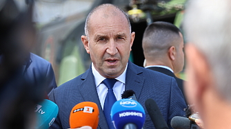 Радев с обръщение към народа в 19,00 ч.