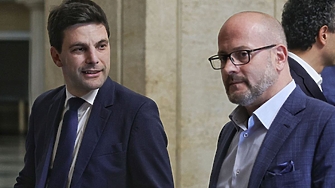 Никола Минчев и Радан Кънев се разграничават от „С вас сме, г-н президент“