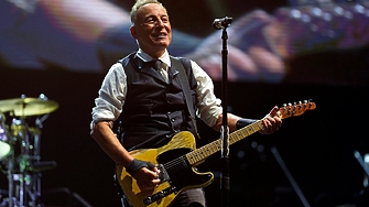 "ICE Out!" Брус Спрингстийн отдаде почит с "Улиците на Минеаполис" (ВИДЕО)