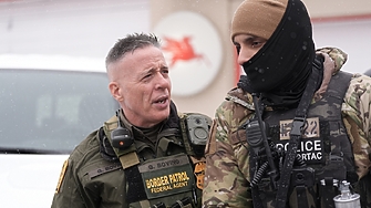 Командирът на ICE с дългото палто: кой е Грегъри Бовино?