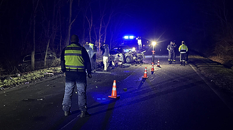 Ад по пътищата: две жертви в една катастрофа, дете загина в друга