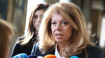 ДЕНЯТ В НЯКОЛКО РЕДА: Йотова посочи премиер и наложи вето, разследват Сандов заради "Петрохан"