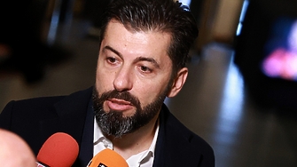 Кирил Петков опровергава Радев с „реалните факти“ за „Газпром“ и „Боташ“