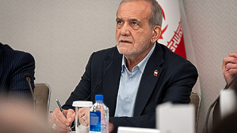 Иранският президент разпоредил да започнат преговори за ядрената програма със САЩ