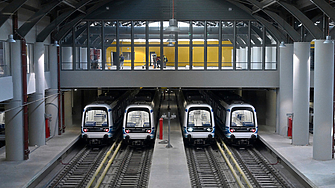 Столична община спира "пътувай и паркирай" на два паркинга до метрото - заради злоупотреби