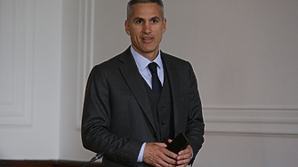 ДЕНЯТ В НЯКОЛКО РЕДА: в очакване на изборите