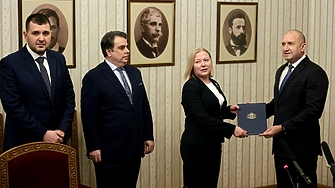 ПП-ДБ ще изгуби всичките си избиратели при сглобка с Румен Радев. Не само половината