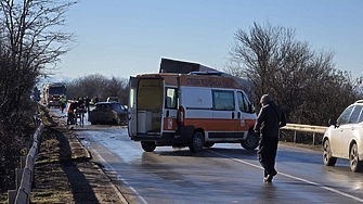 Ремонт "затапи" трафика към Гърция при Кресна