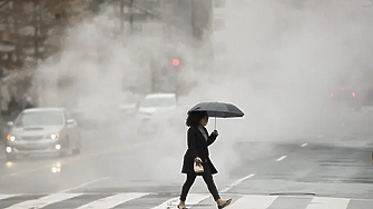 Прогнозата за времето - дъжд, ще го обърне на сняг