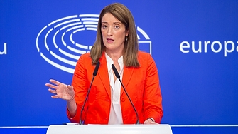 Мецола: Край на ерата на диктаторите в Иран