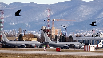 Пистата на летище "Васил Левски" остава затворена и в нощта срещу 24 февруари