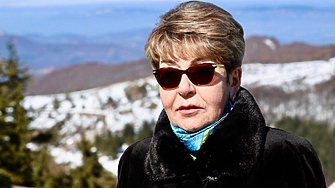 Митрофанова с "Нощни вълци" на Шипка - оплака се от служебния кабинет