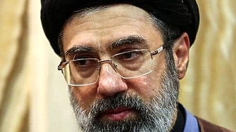 Синът на Хаменей наследява убития лидер на Иран