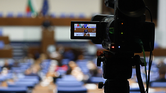 "Тренд": Радев взема 32,7 на сто, 5+2 формации в НС