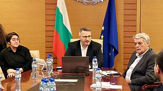 Масово „надписване“ в земеделското ведомство откри новият министър