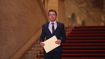 Вицепремиерът Цицелков все пак подаде оставка, за да не пречи на кабинета