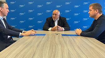 Борисов хвали листите на Радев. Гарантира "стабилно управление" след вота