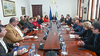 За "тримата големи": липса на каквито и да е съмнения за нравствено и морално укорими прояви, контакти или състояния