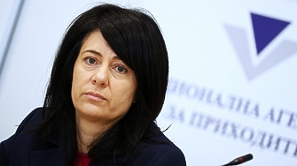 Служебното правителство смени шефа на НАП