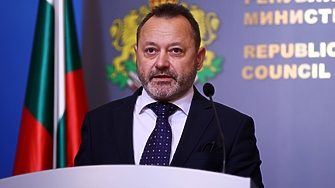 Нагласен търг за мантинели, тайна пътна помощ, ремонти без гаранции - МРРБ спира търгове за стотици милиони