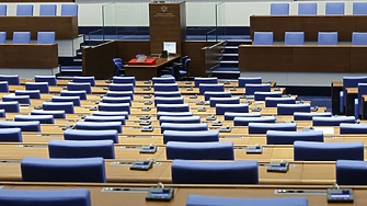 Парламентът ще заседава извънредно в сряда