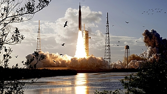 "Артемис 2" - малката крачка към завръщане на Луната (СНИМКИ)