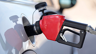 Петролът пак скочи, след като САЩ заявиха, че ще блокират иранските пристанища