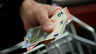 Задържаха двама измамници, продавали "евтини" коли втора употреба