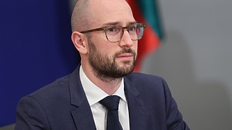 Клисурски: Цените на петрола намаляха с 15-20%. Очаквам спад и на бензиностанциите