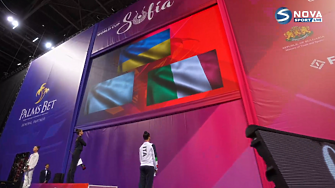 Световната купа в София: рускиня обърна гръб на флага на Украйна при награждаването на обръч