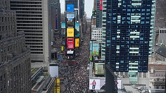 "No kings": 8 милиона в 50 щата излязоха на протести срещу Тръмп