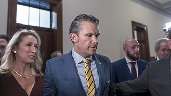 Хегсет опитал да инвестира в компании от отбранителния сектор преди войната в Иран