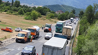 Евродепутати подкрепиха цифрови регистрационни документи за колите