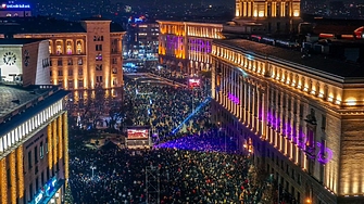 Мащабна атака срещу демократичната общност. Не срещу партиите, а срещу избирателите