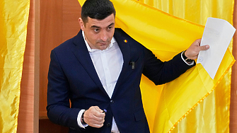 Румъния: правителствена криза приближава крайнодесния Джордже Симион към властта