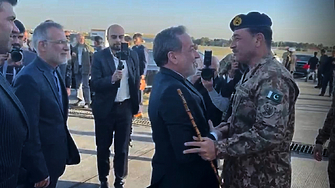 Тръмп уверява, че войната с Иран "приключва скоро". Пакистан посредничи за пробив