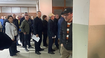 Опашки за гласуване в Истанбул