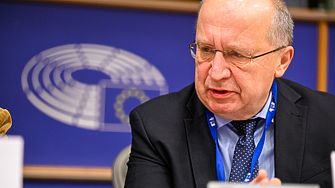 ЕК готова да даде веднага заема от €90 млрд. за Украйна