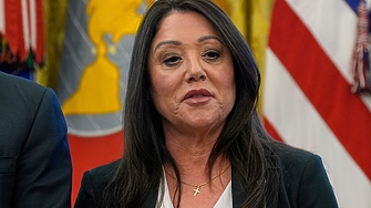 Министърката на труда на САЩ подаде оставка след твърдения за злоупотреби