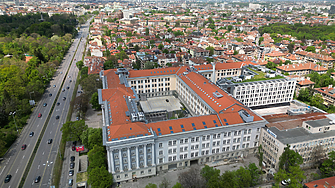 Столичната община усилено кърпи дупки по трасето на Giro d’Italia