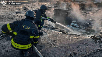 13 загинали и десетки ранени при руски удари в Одеса, Киев, Днипро и Харков