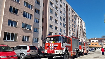 16-годишен е открил стрелба по градски автобус в Перник