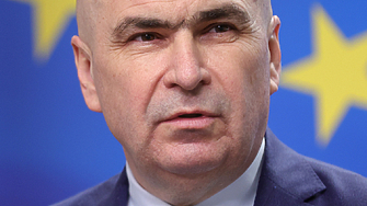 След вот на недоверие румънското правителство падна