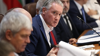 Инфлационна лавина може да помете страната, смята Кирил Домусчиев
