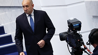 Румен Радев докара демократичната общност до отчаяние. Има защо