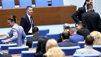 Слави Василев: Тежестта ни е толкова голяма, че другите влизат в залата с наведена глава