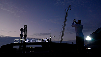 SpaceX ще изнася AI центровете в орбита