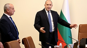 Румен Радев: Минималната работна заплата няма да се замразява