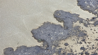 Тоалетна хартия, превръзки и отпадъчни води на плажа във Варна