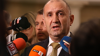 Не се била подписала... А може ли малко по-сериозно?